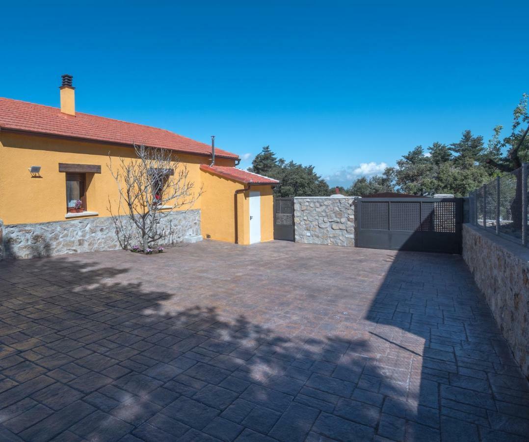 Casa Cantera Del Berrocal Ortigosa del Monte Ngoại thất bức ảnh